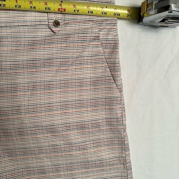 Loft shorts 4 inch inseam Size 14 - Dark Navy & Metallic Red threads. - Picture 8 of 13